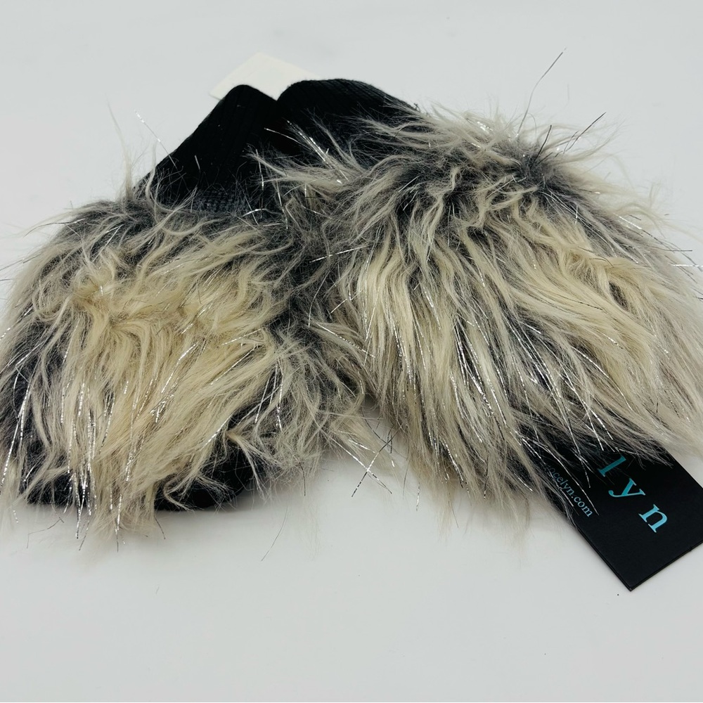 Jocelyn Black and Cream Furry Glove Accessory